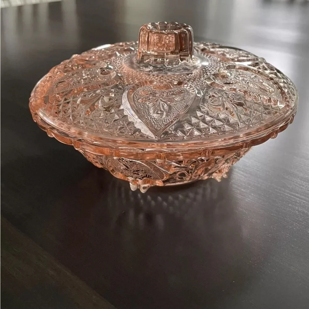 Kig Pink Depression Glass Flowers & Hearts Trinket/Candy Dish With Lid 7 Inches - Picture 1 of 10